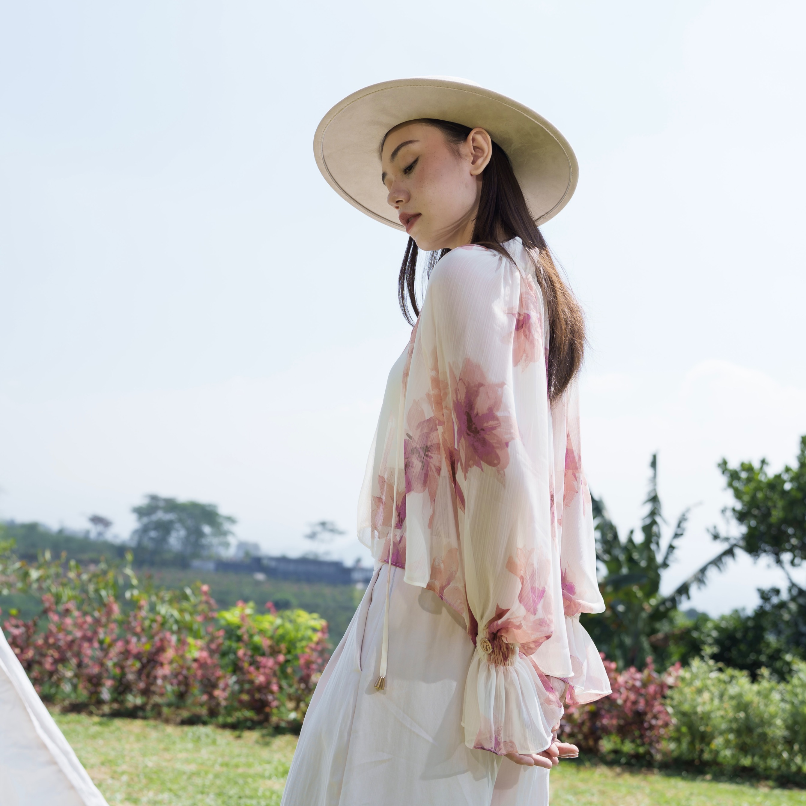 Intaliciousproject - Lea Blouse in Floral Blush