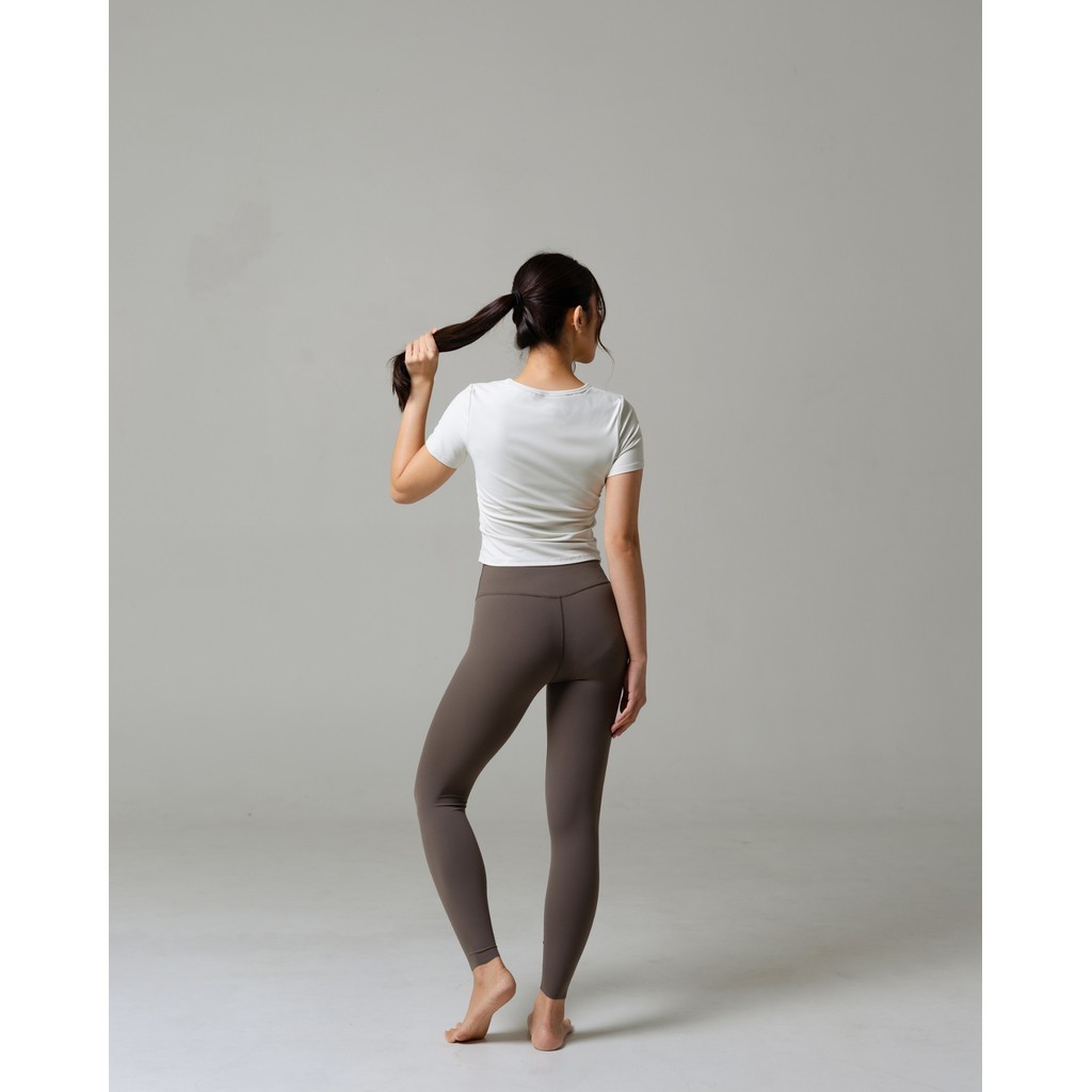 Laurelton Corella Short Sleeve - Wireless Support & Bra Pads Included | Baju Olahraga Yoga Pilates Gym Wanita Atasan Olahraga Wanita