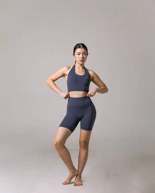 Image of Laurelton Dynamic Soft Short Legging - Seamless & Buttery Soft | Freesize - Legging Olahraga Yoga Pilates Gym Wanita