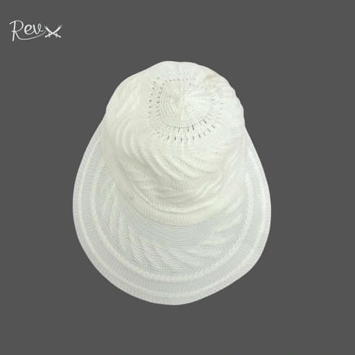 Image of TOPI PET RAJUT MODEL TOPI GOLF PUTIH DAN CREAM