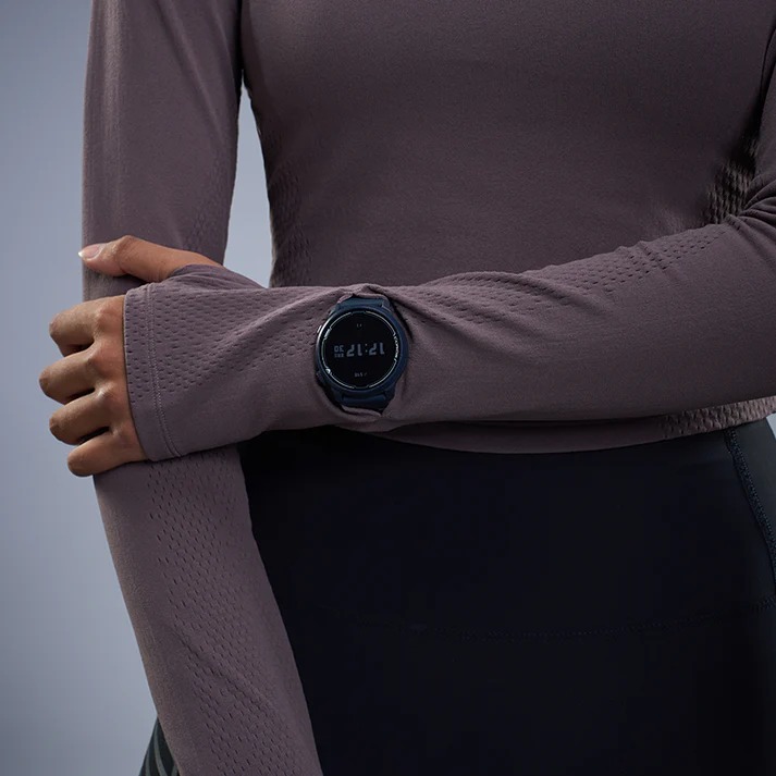 Women's QiFlow Fitted Crew LS