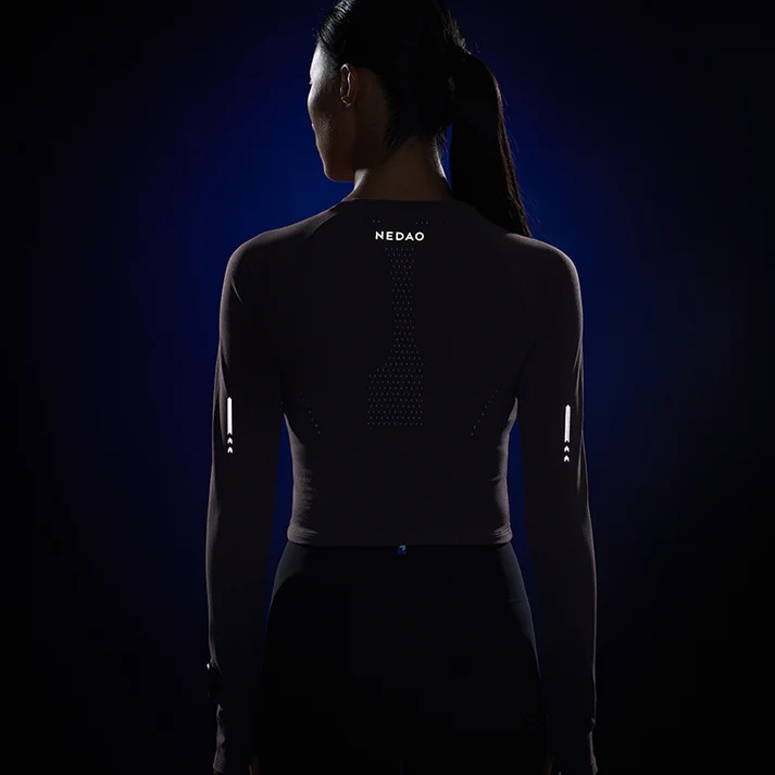 Women's QiFlow Fitted Crew LS