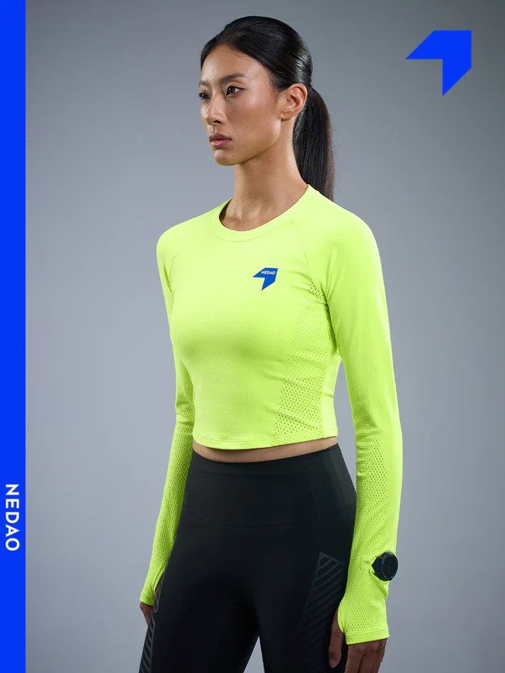 Women's QiFlow Fitted Crew LS