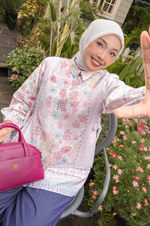Image of Syahara Blouse by Kienka X Jihan Sahira Pristine