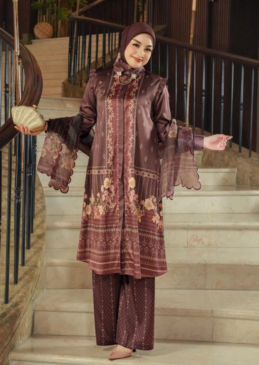 Image of Maysoora One Set by Kienka X Antik Arifani Mahogany