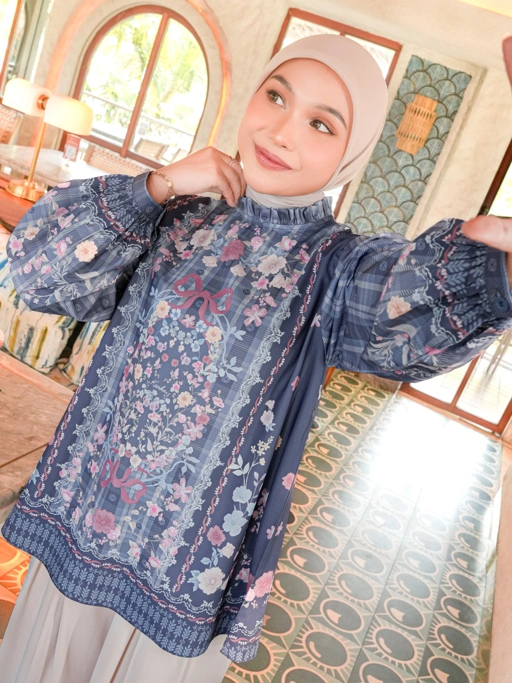 Image of Lumina Blouse Oceana