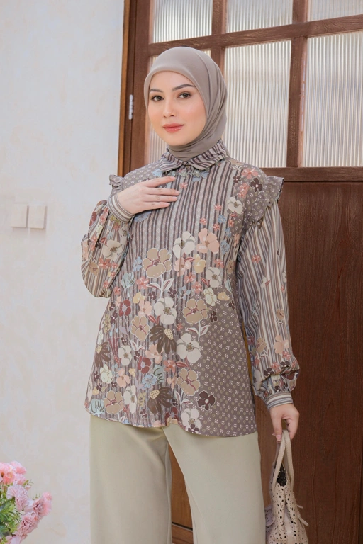 Image of Alaya Blouse Tawny