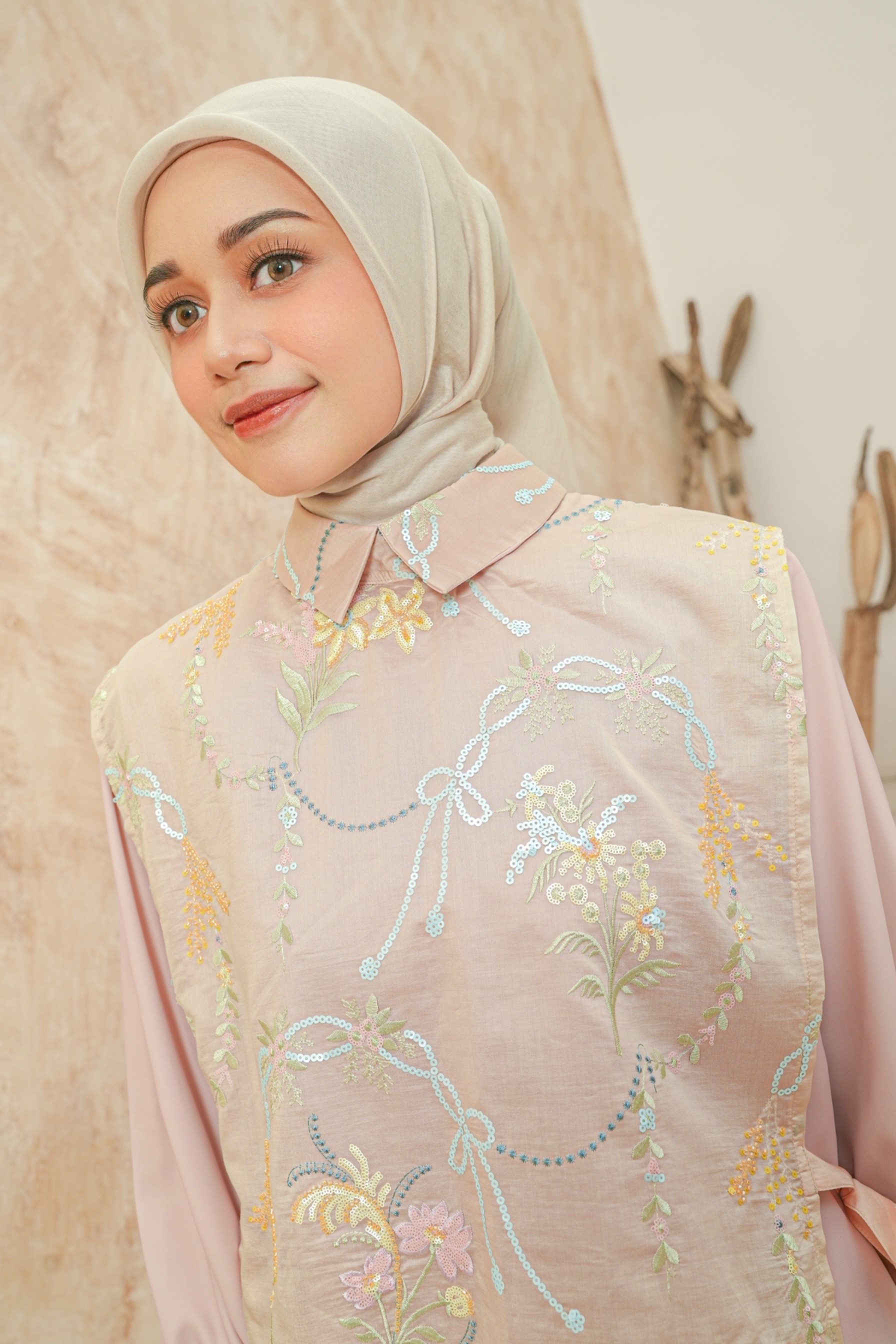 Aletha Vest Beads Blush