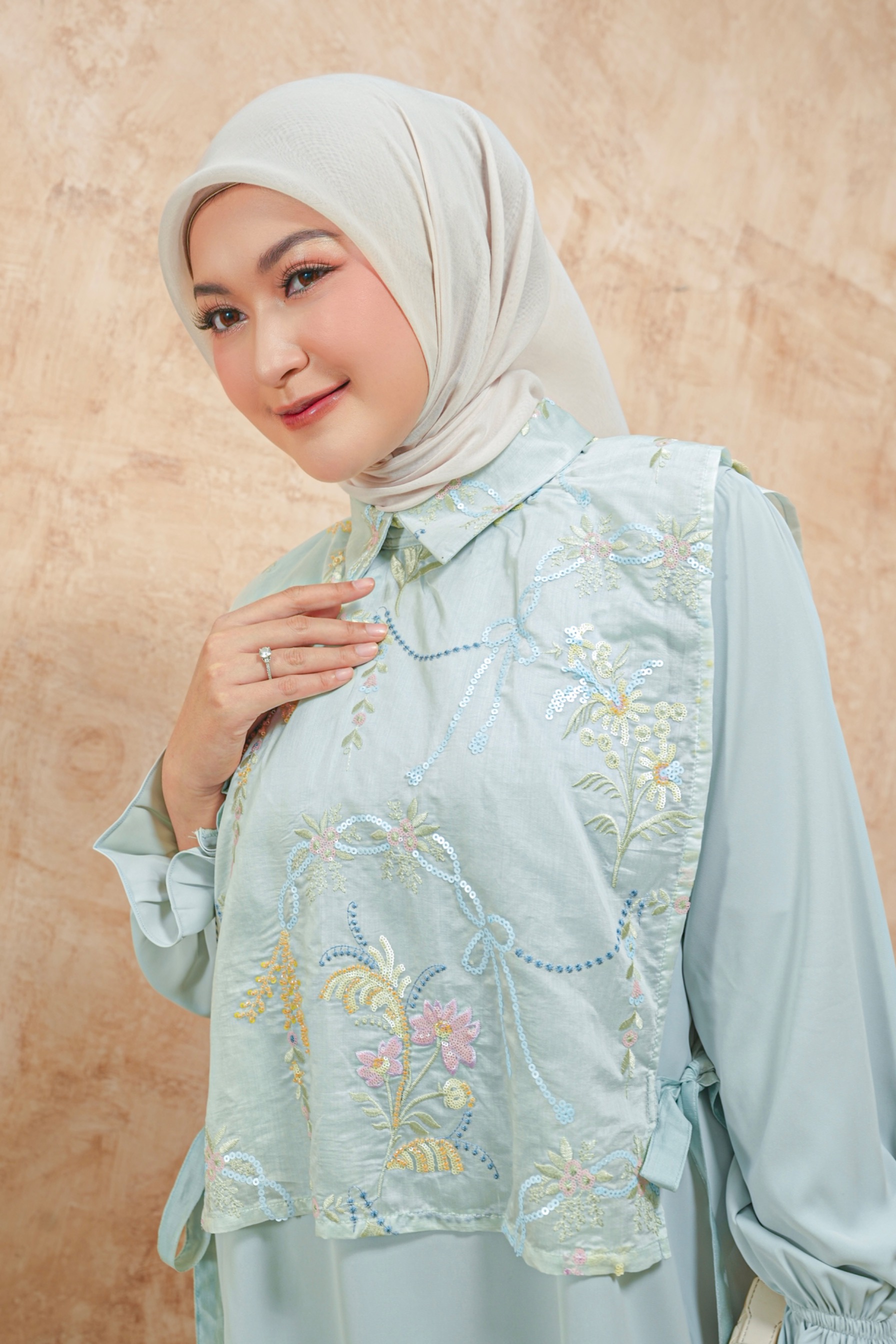 Aletha Vest Beads Tiffany