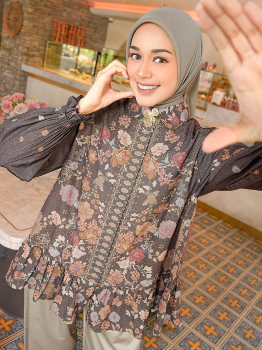 Image of Syafira Blouse Coffee