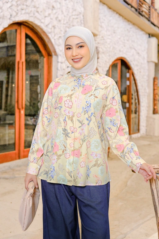 Image of Floria Daily Blouse Canary