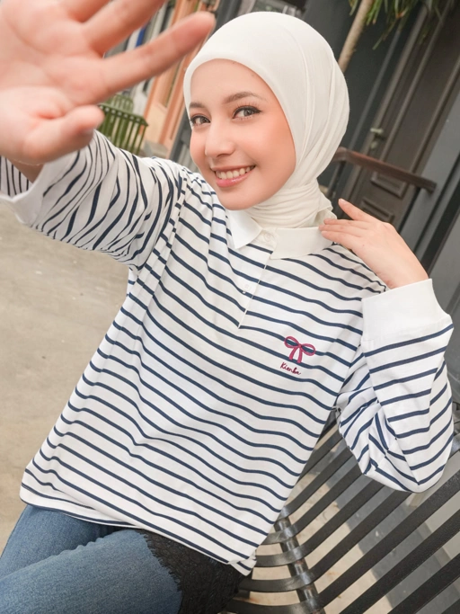 Image of Chia Stripe Shirt Vol.II Panjang Crop Whisper
