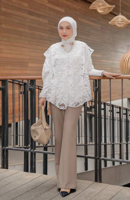 Image of Gia Flared Pants Milo