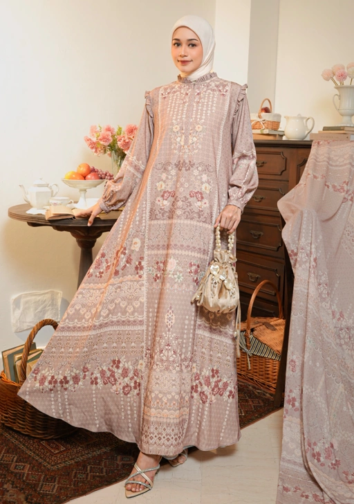 Image of Haura Dress Chestnut