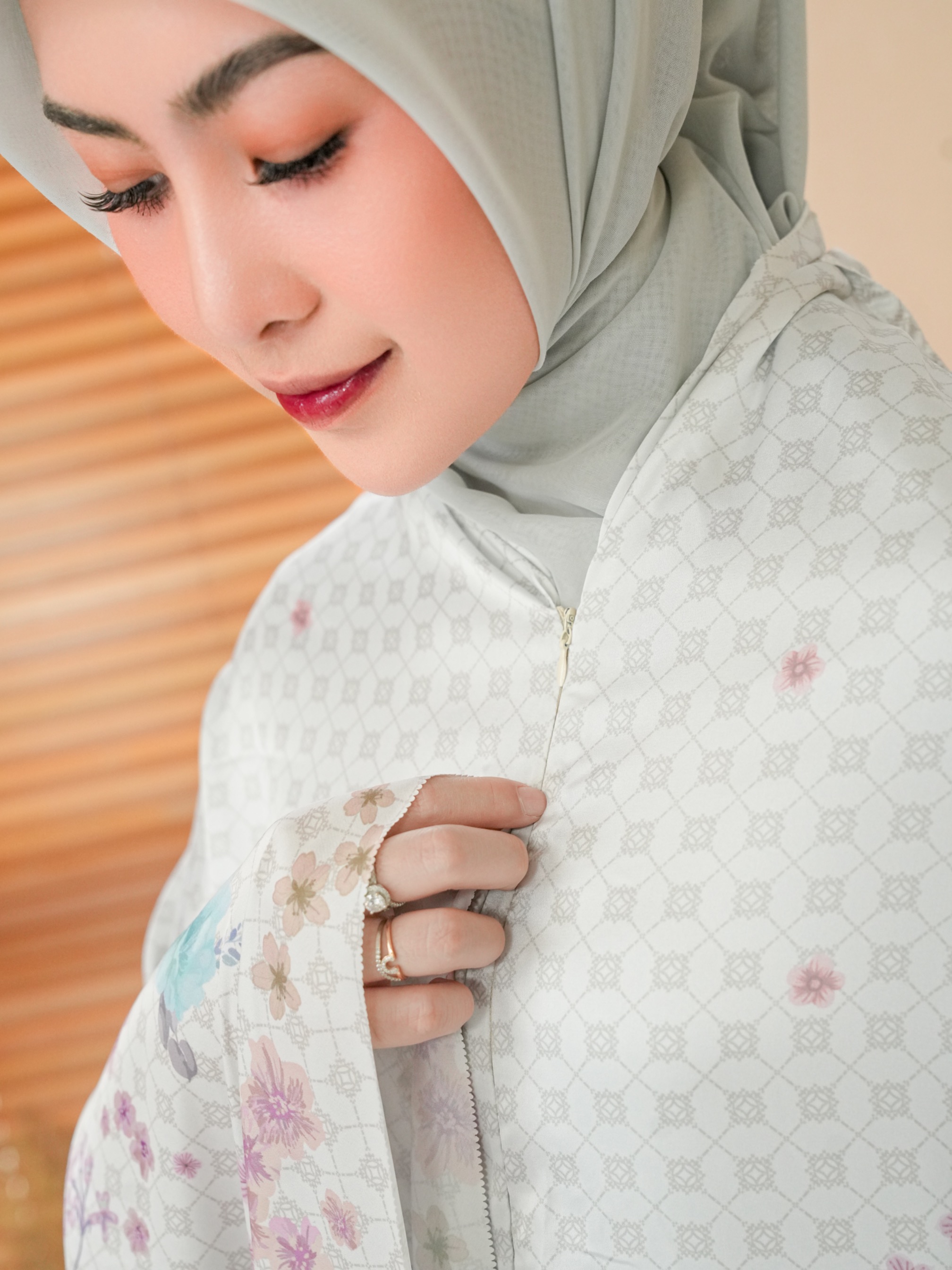 Medina Prayer Set Whisper