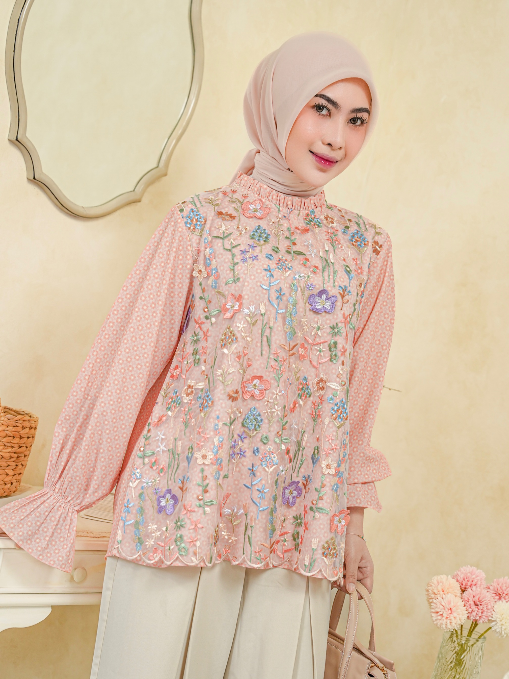 Elena Lace Blouse Fuzz