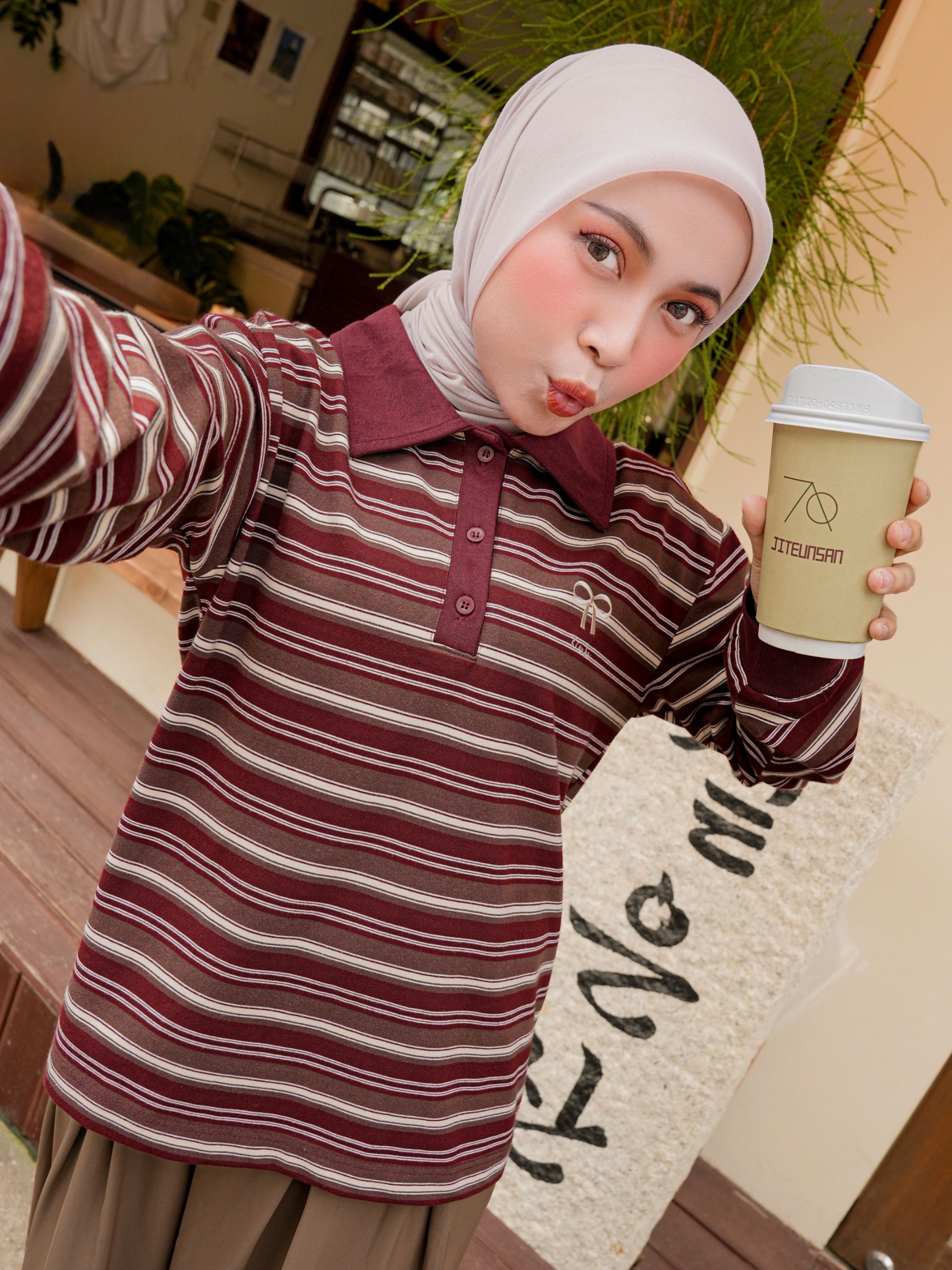 Hyeri Stripe Shirt Maroon