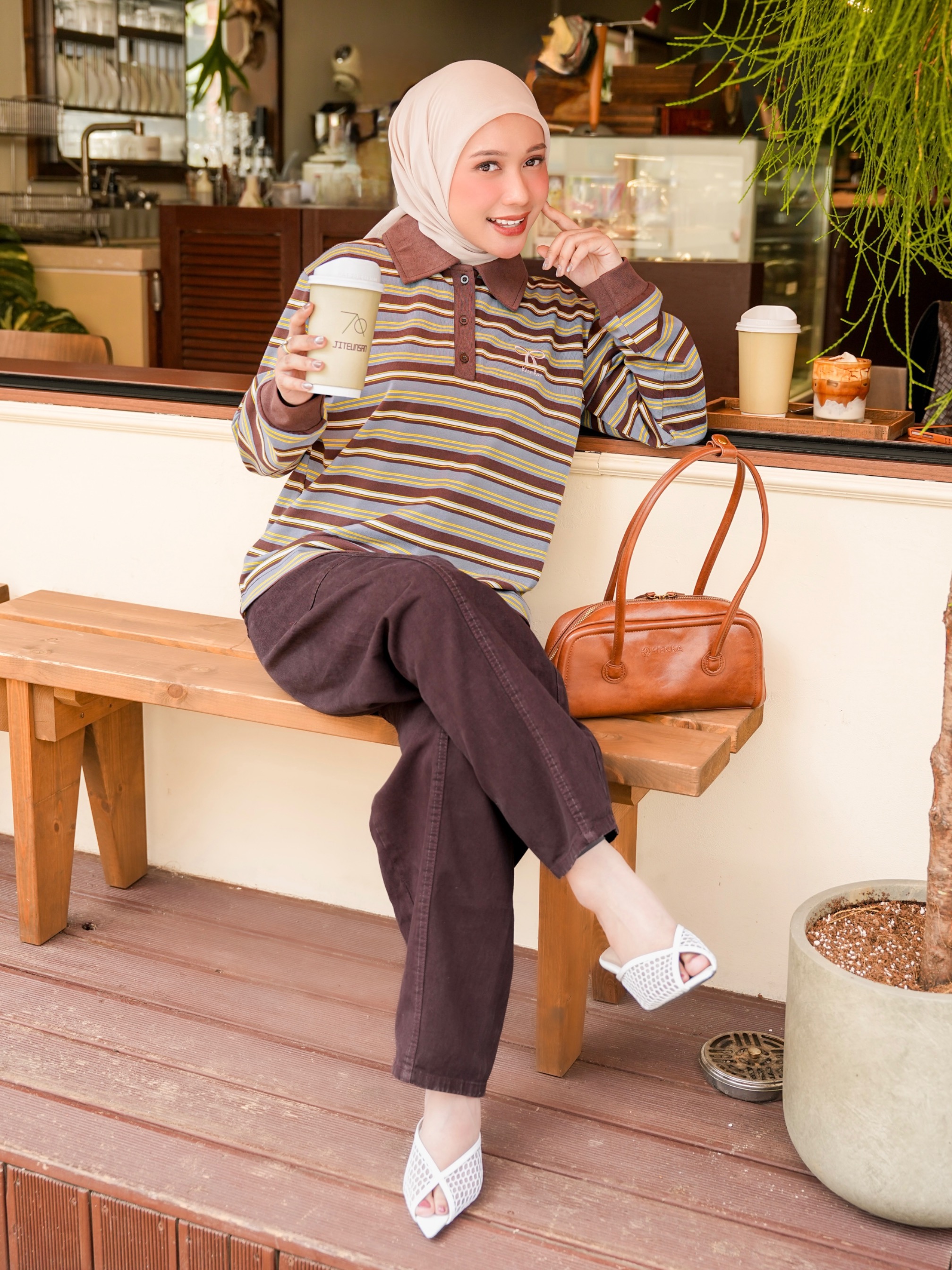 Hyeri Stripe Shirt Milo