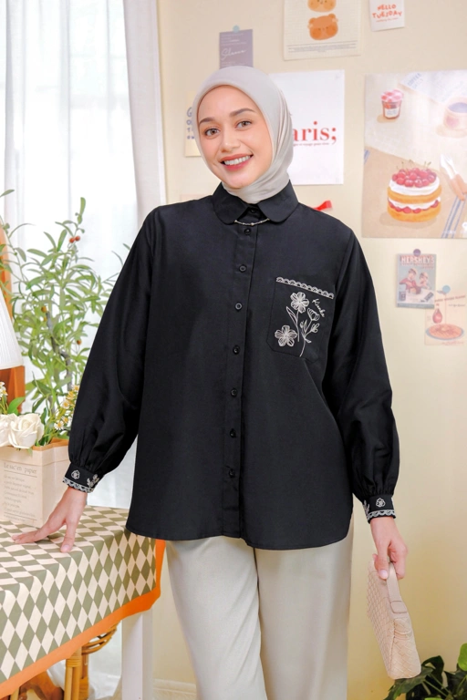 Image of Kalila Embroidery Shirt Noir