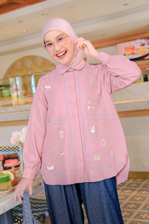 Image of Micca Embroidery Shirt Dessert Flamingo