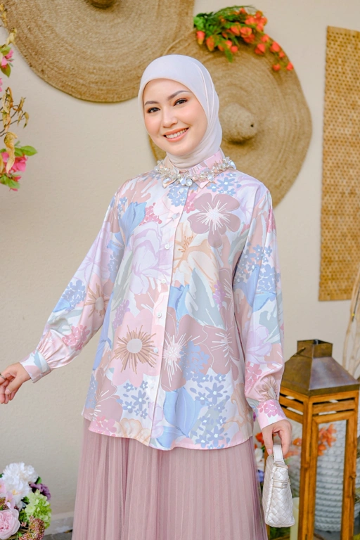 Image of Gardenia Floral Blouse Bitter Mousse