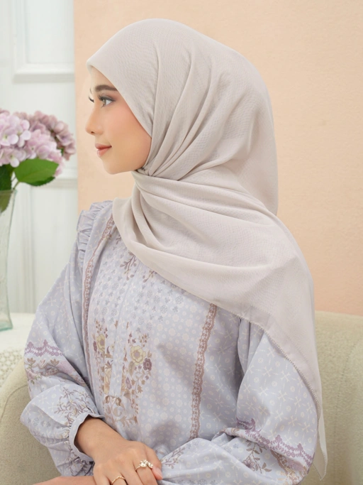 Image of Gea Plain Hijab Ash