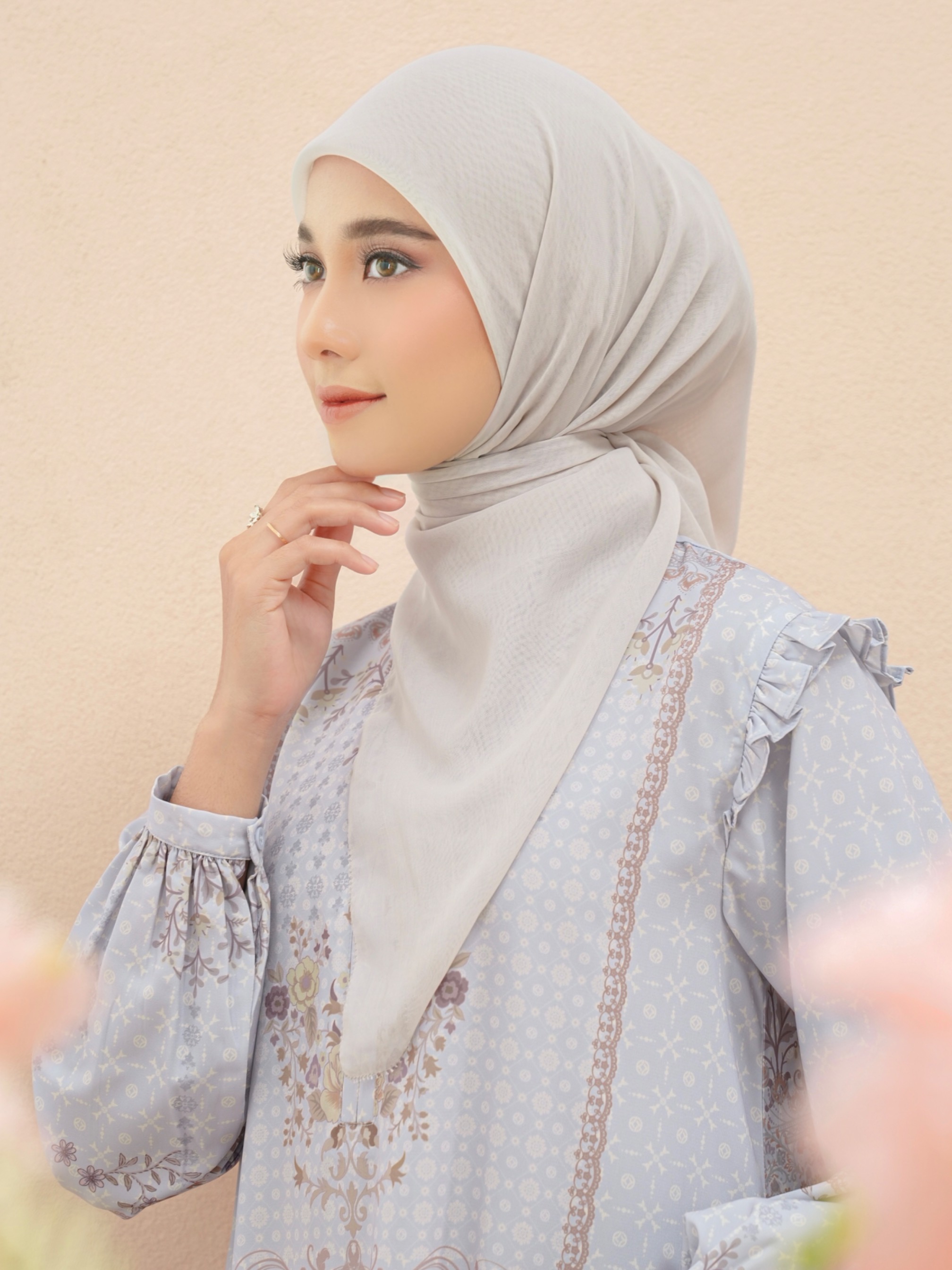 Gea Plain Hijab Ash