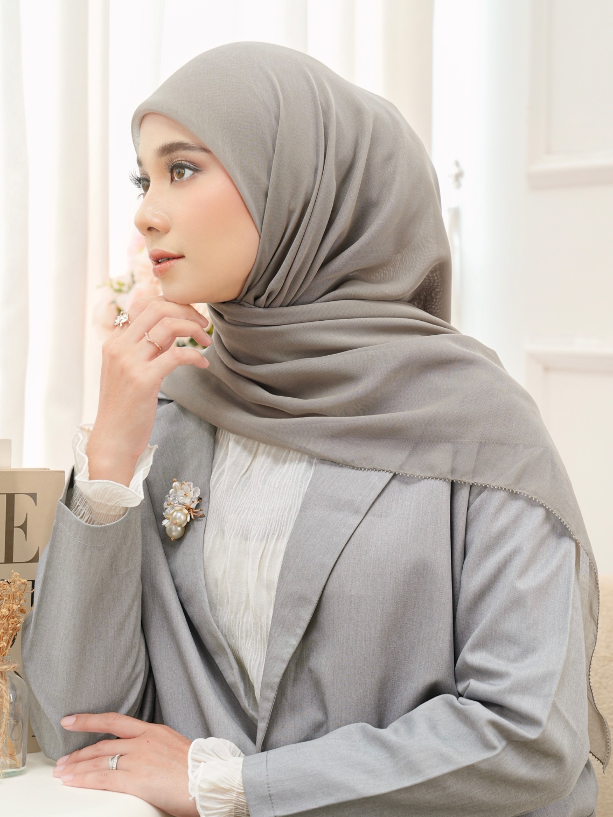 Gea Plain Hijab Stone