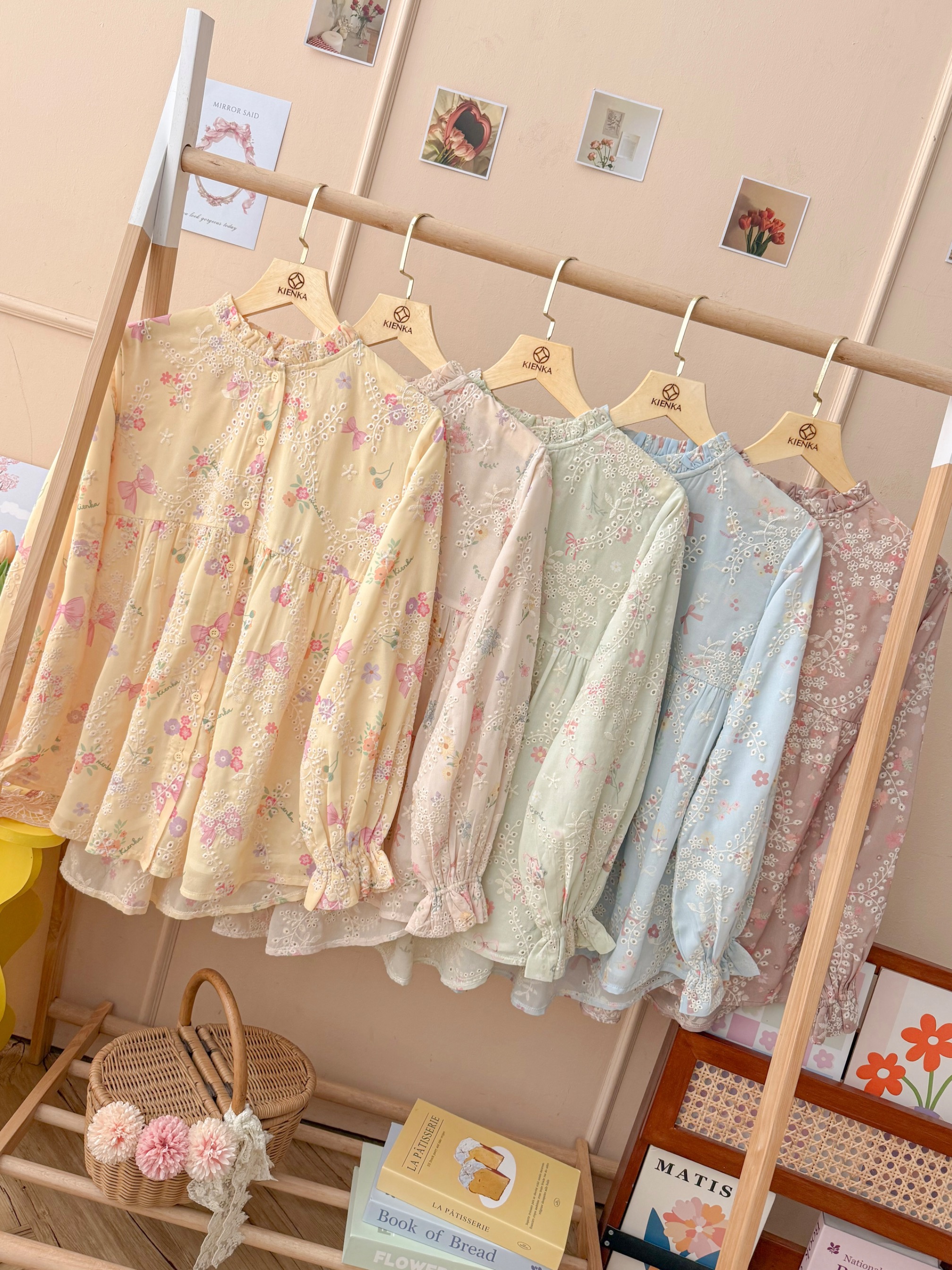 Yoona Embroidery Blouse Granola