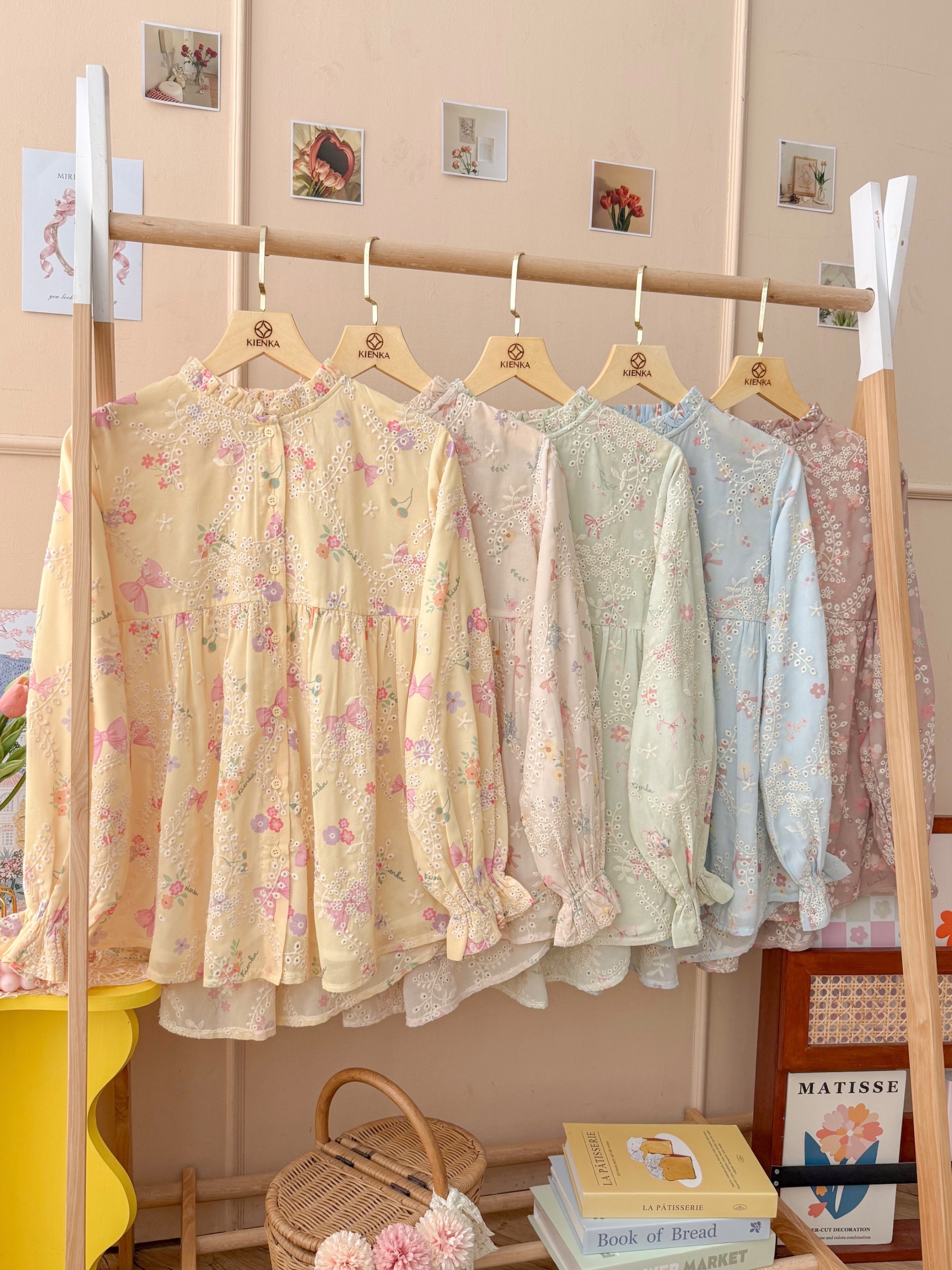 Yoona Embroidery Blouse Airy