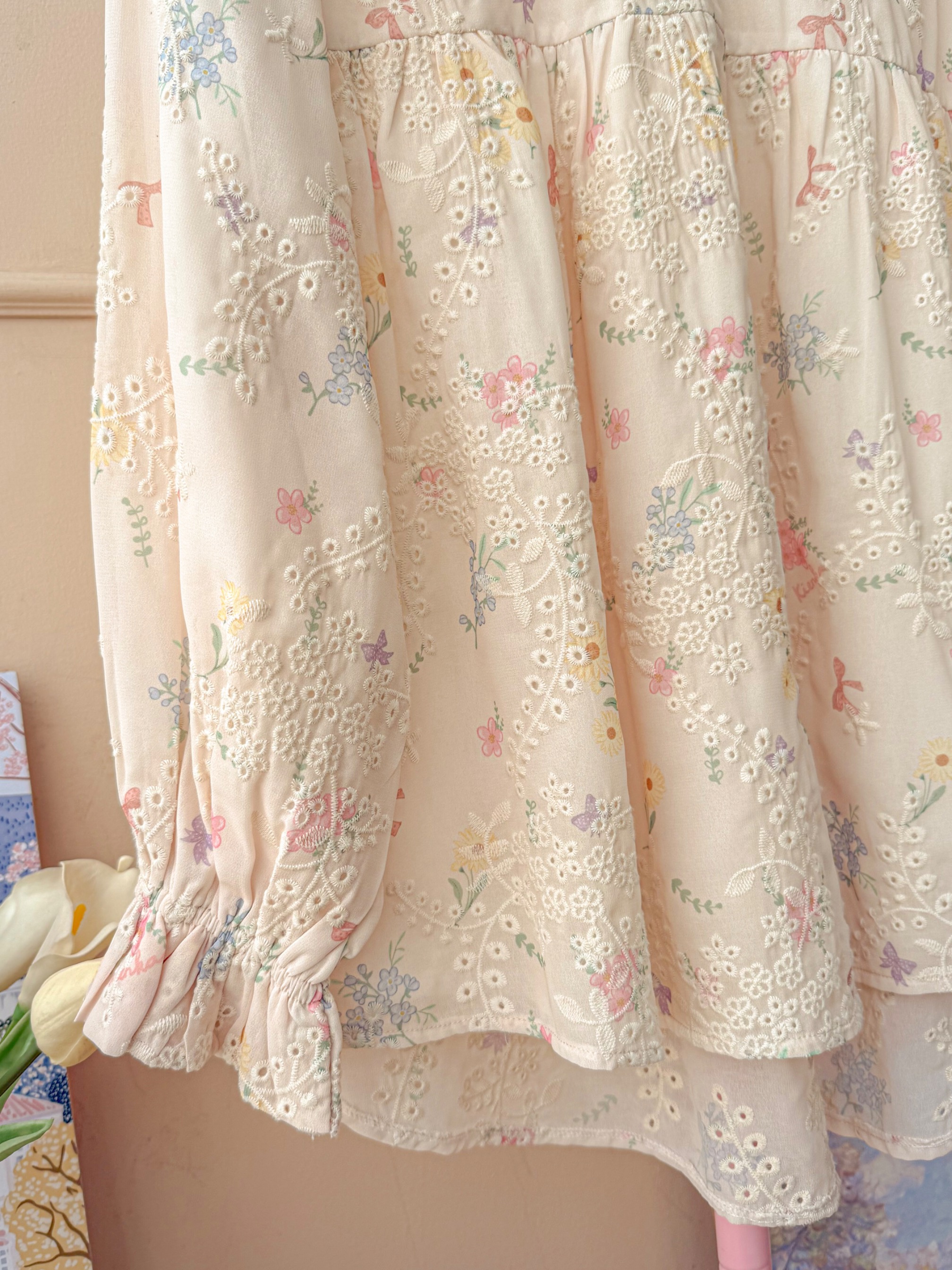 Yoona Embroidery Blouse Ivory