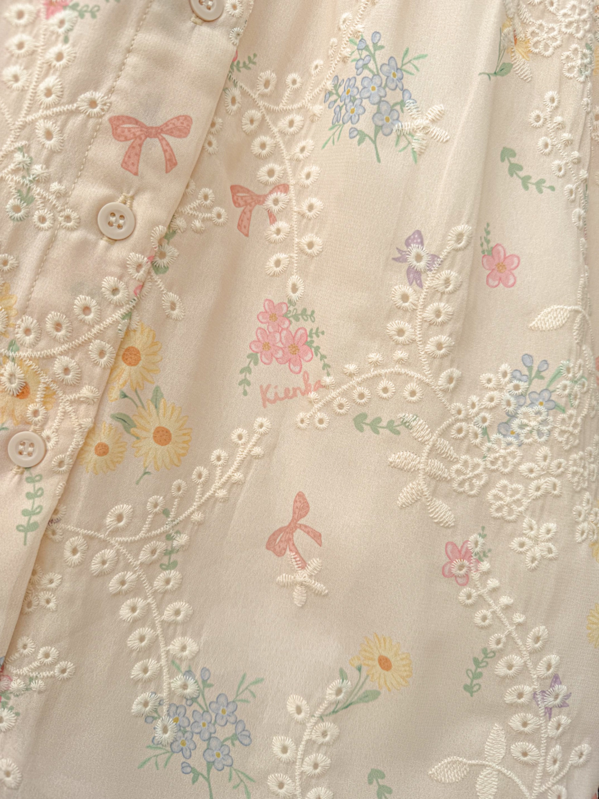 Yoona Embroidery Blouse Ivory
