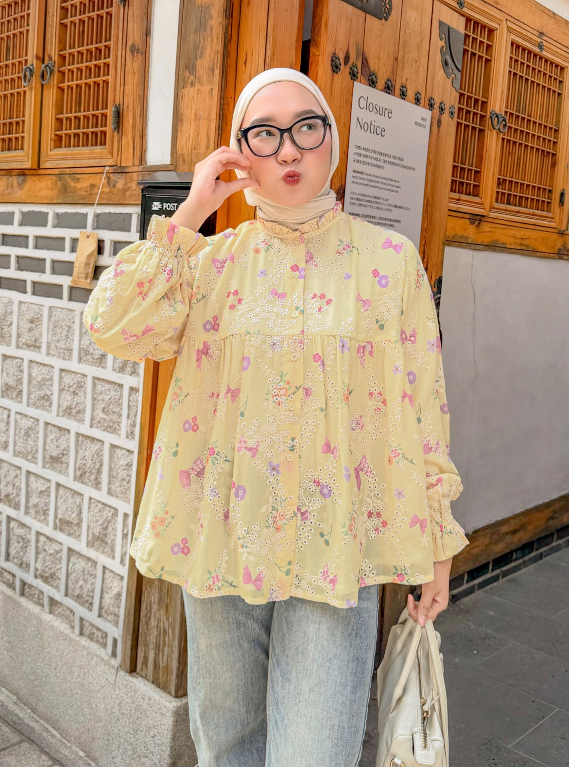 Yoona Embroidery Blouse Canary