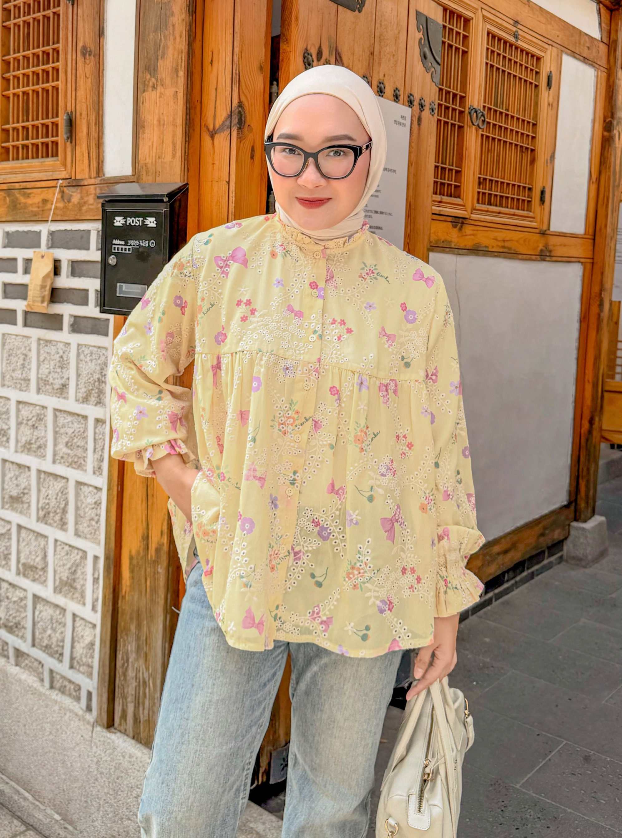 Yoona Embroidery Blouse Canary