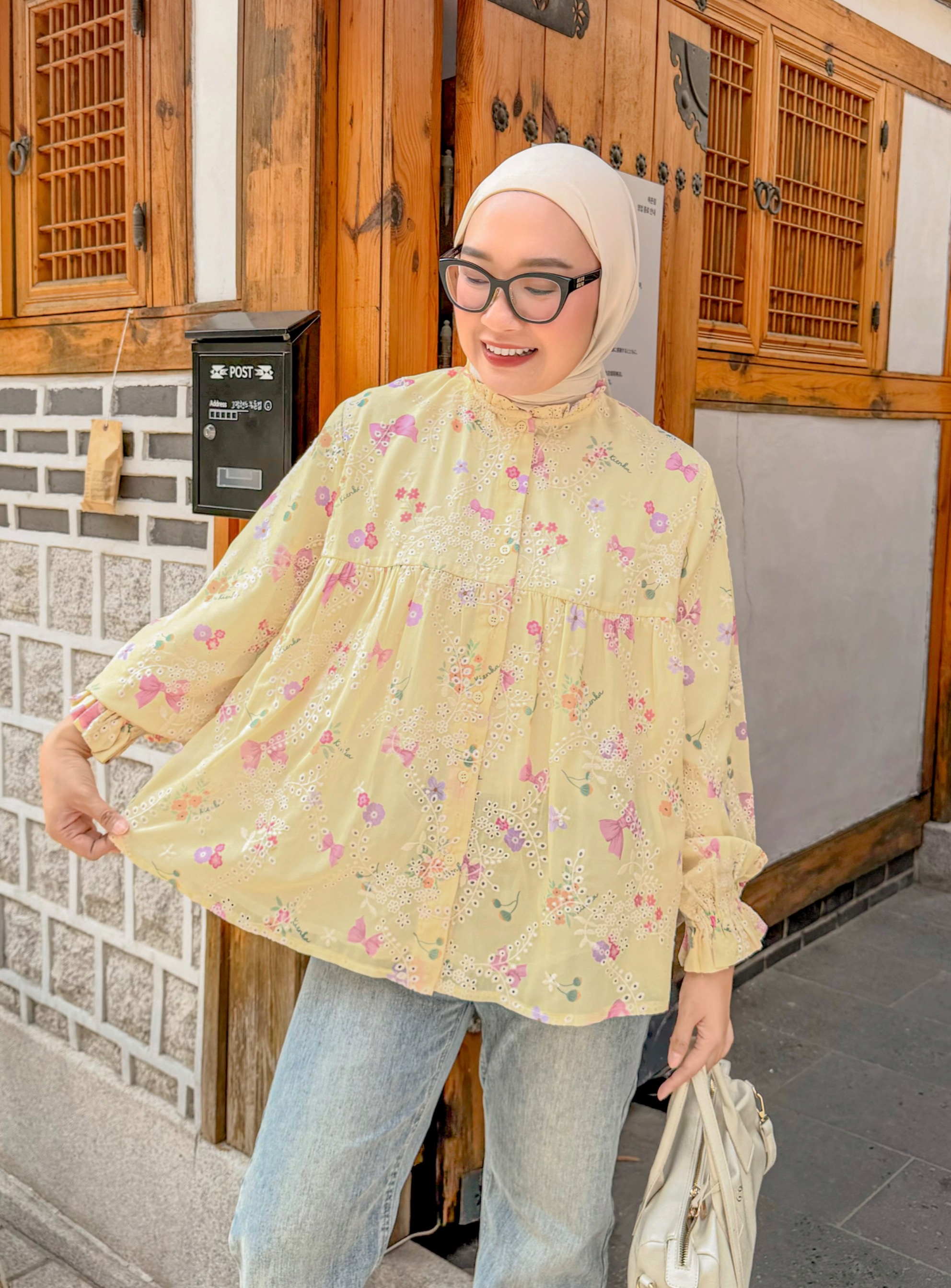 Yoona Embroidery Blouse Canary