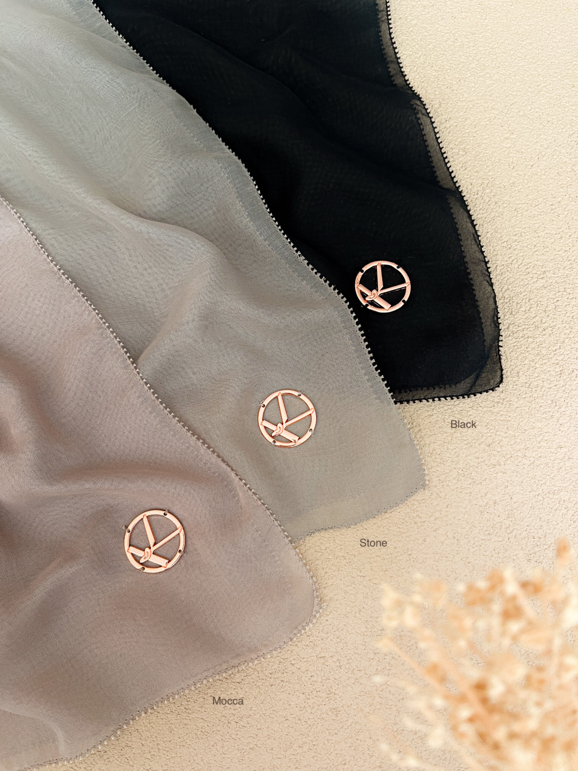 Gea Plain Hijab Black