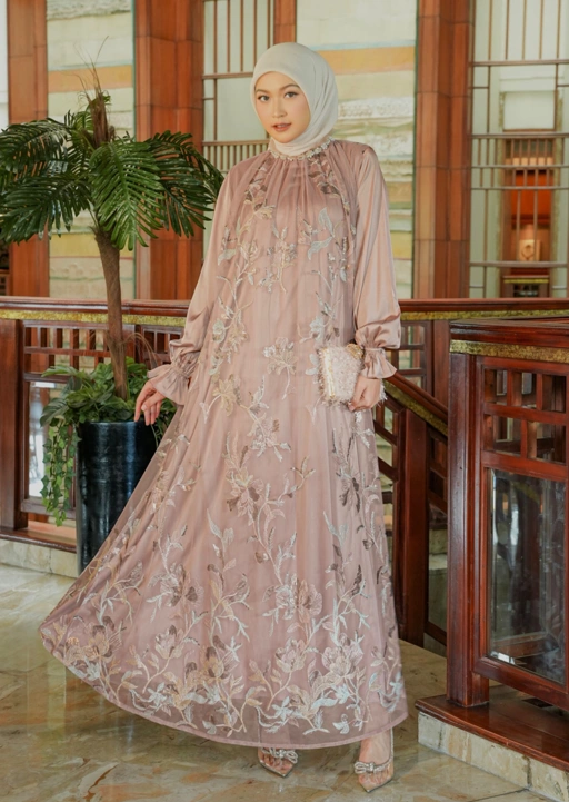 Image of Seradina Dress Ibu Mauve