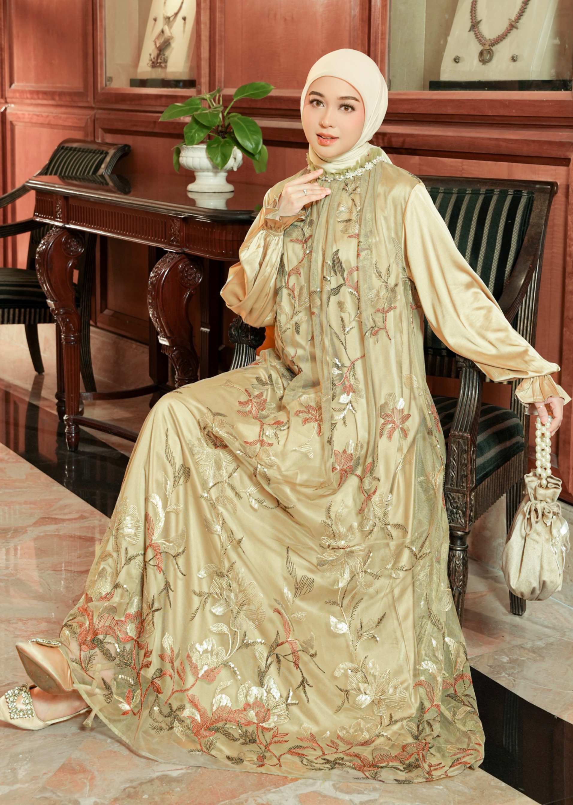 Seradina Dress Ibu Moss