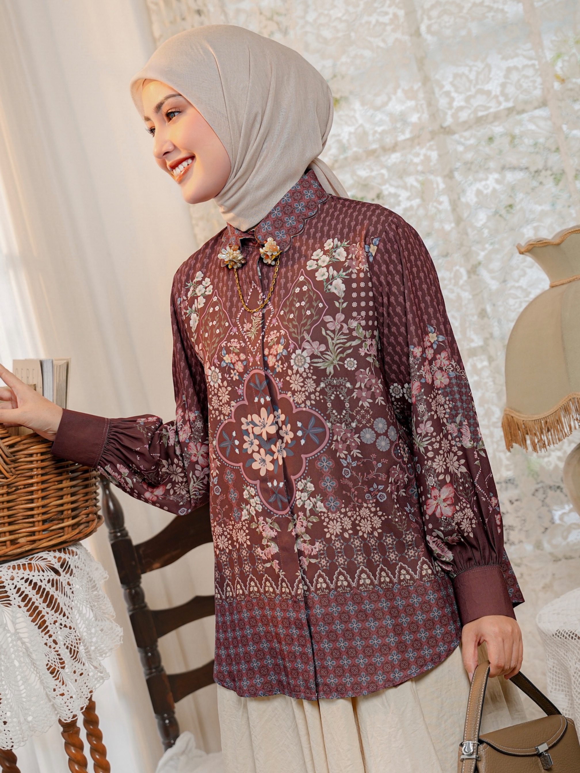 Aurelie Blouse Mahogany