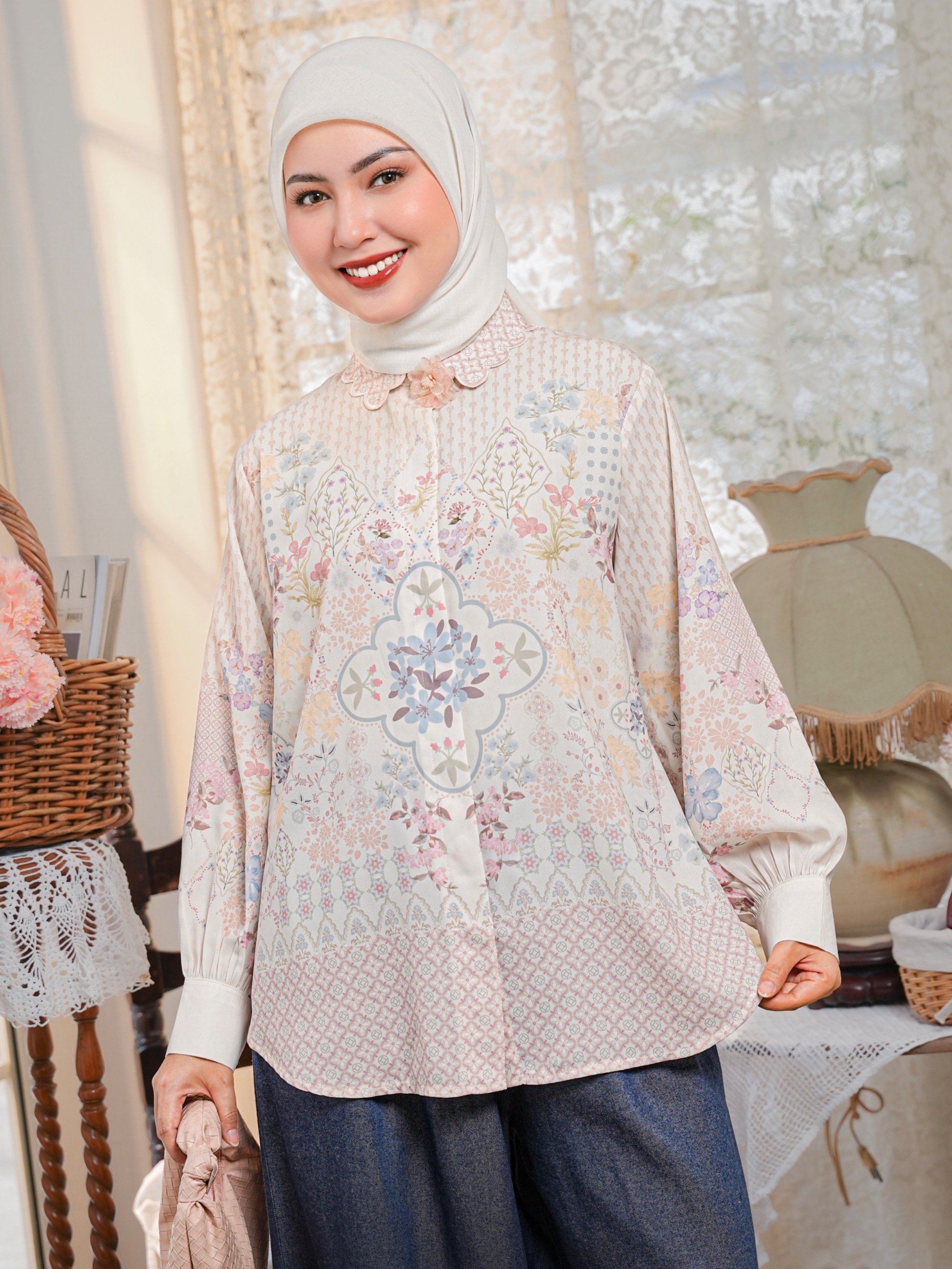 Aurelie Blouse Pristine