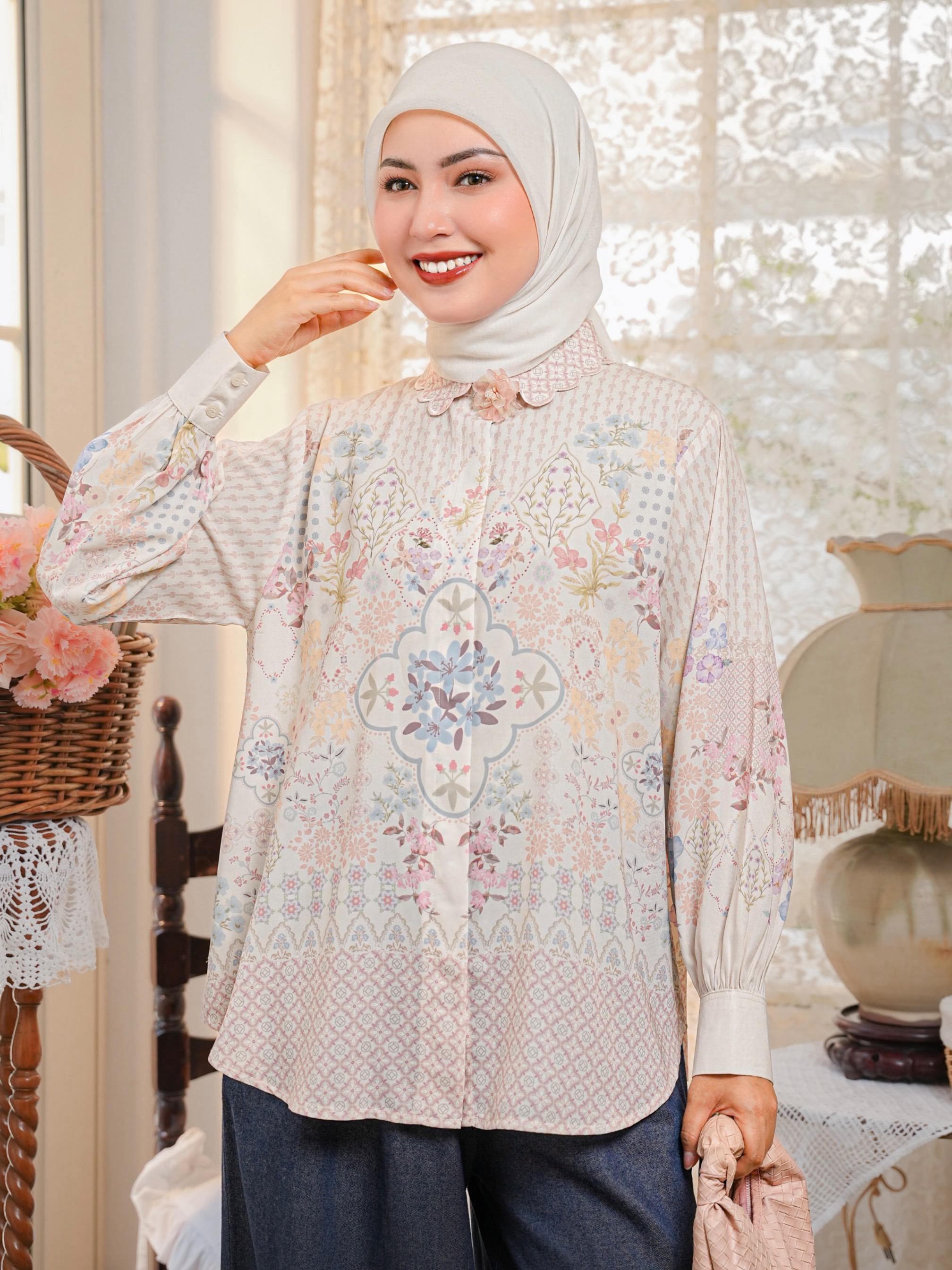 Aurelie Blouse Pristine