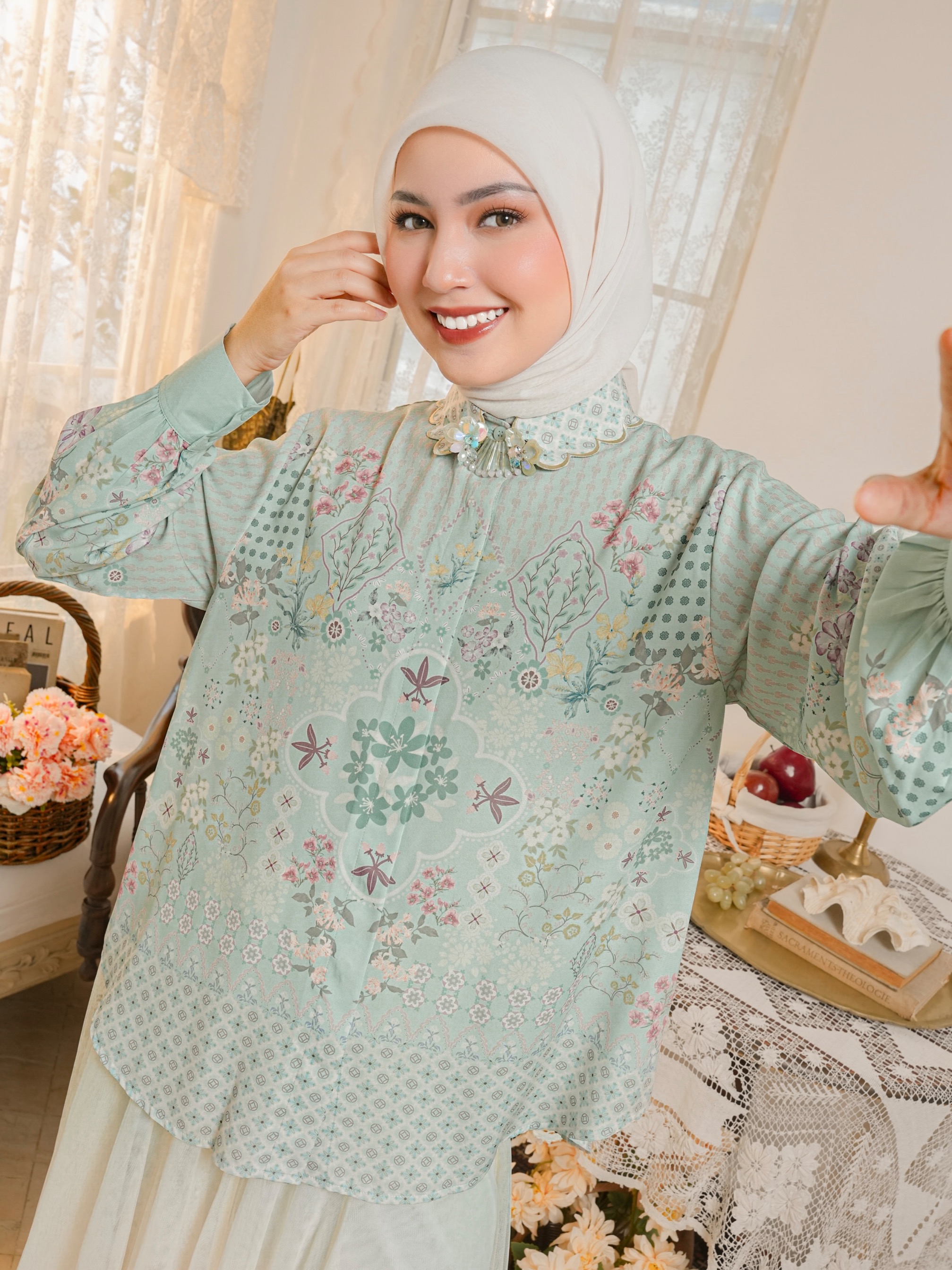 Aurelie Blouse Breeze