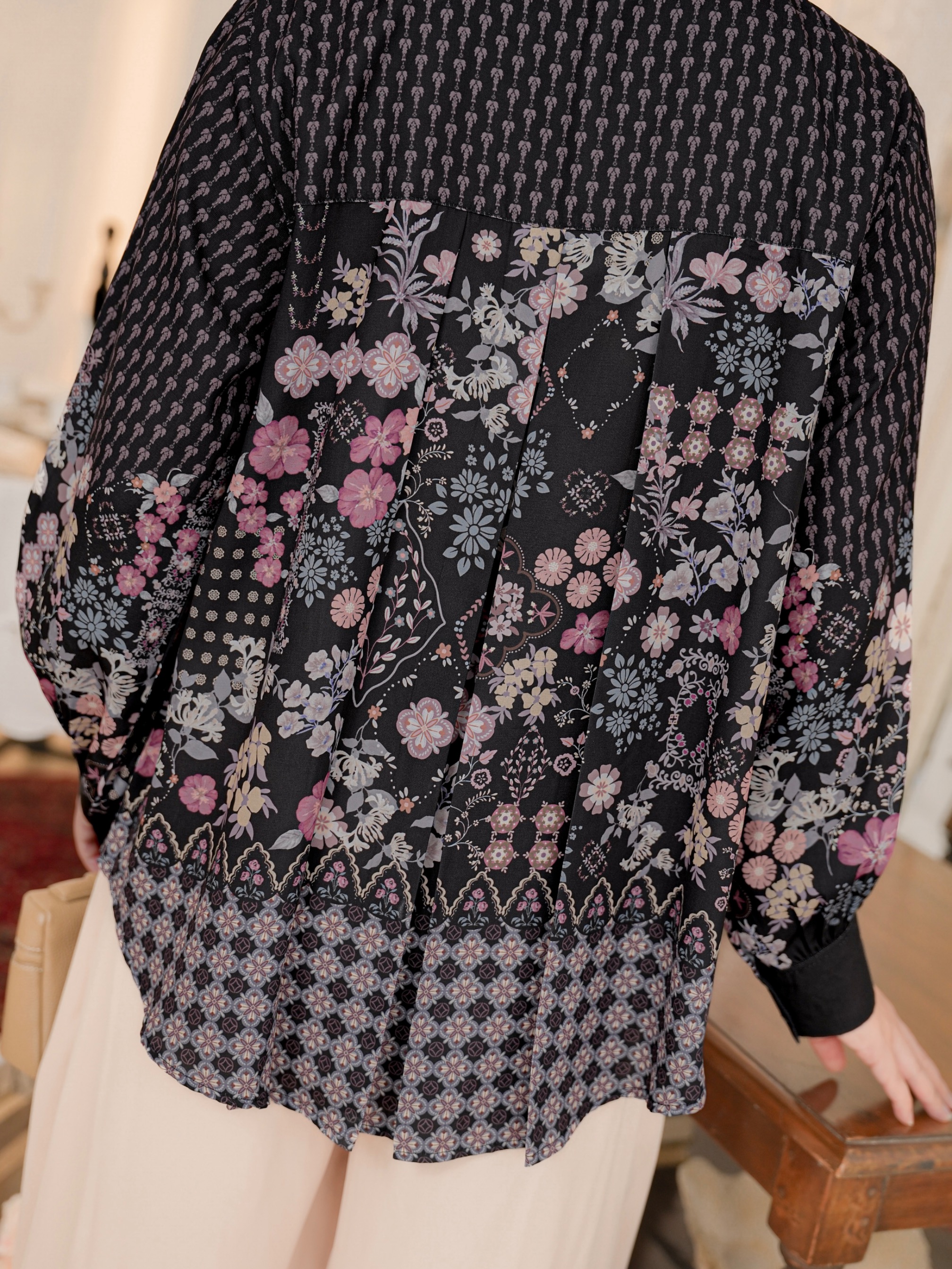 Aurelie Blouse Ebony