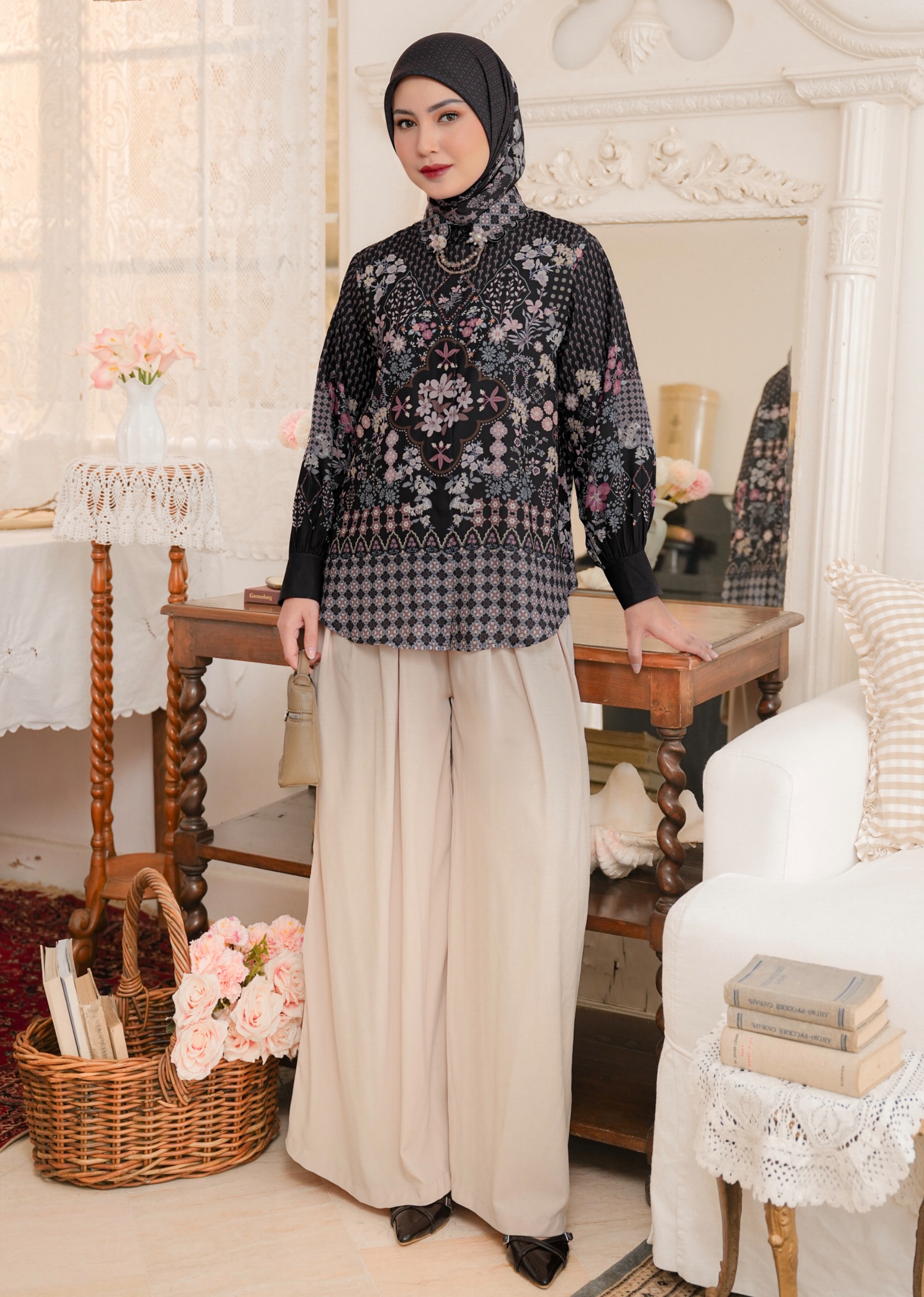 Aurelie Blouse Ebony