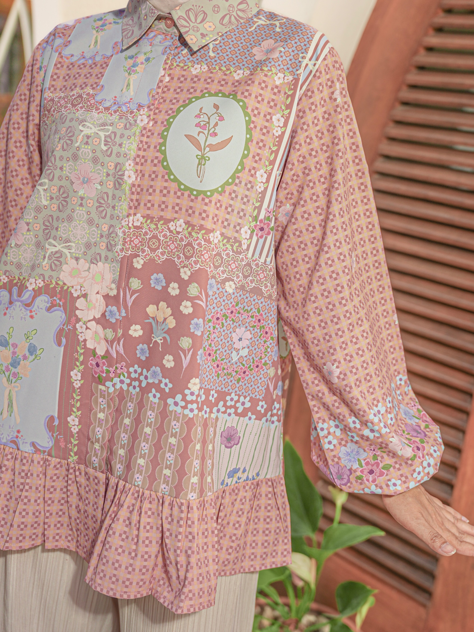 Azalea Blouse Rosette