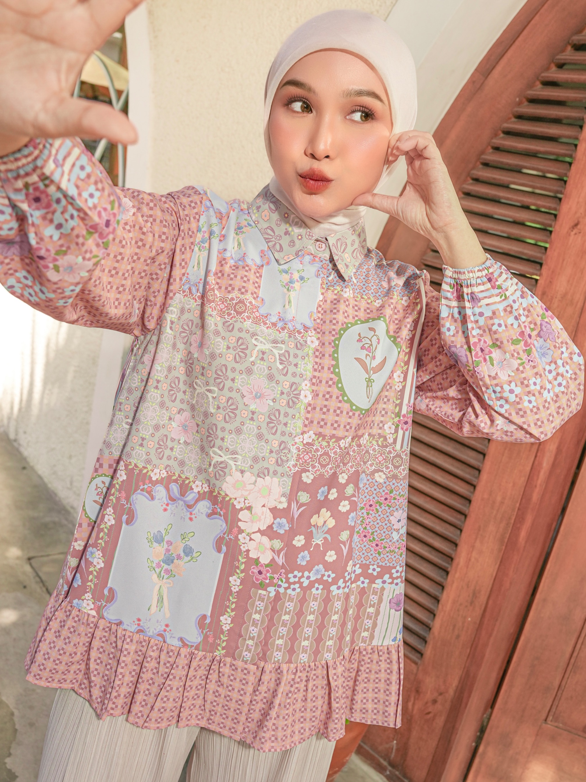 Azalea Blouse Rosette