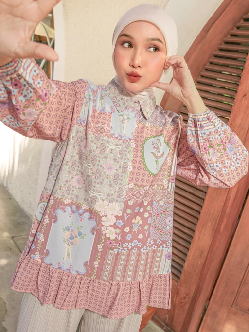Image of Azalea Blouse Rosette