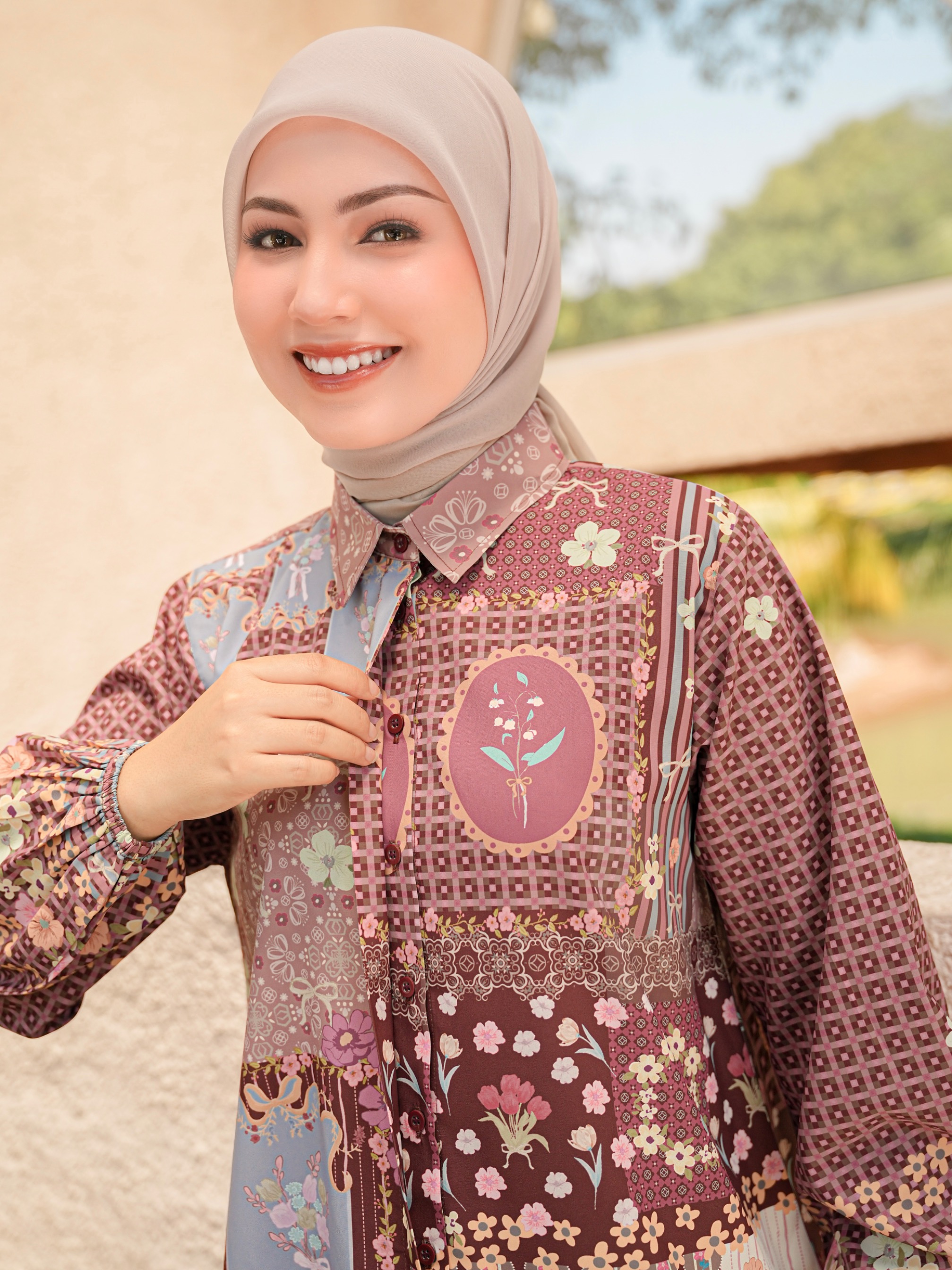 Azalea Blouse Burgundy