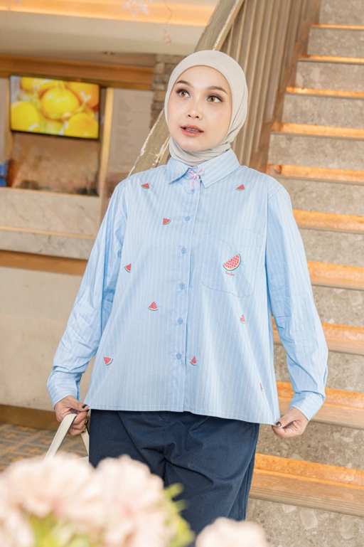 Image of Aruna Embroidery Shirt Crop Airy