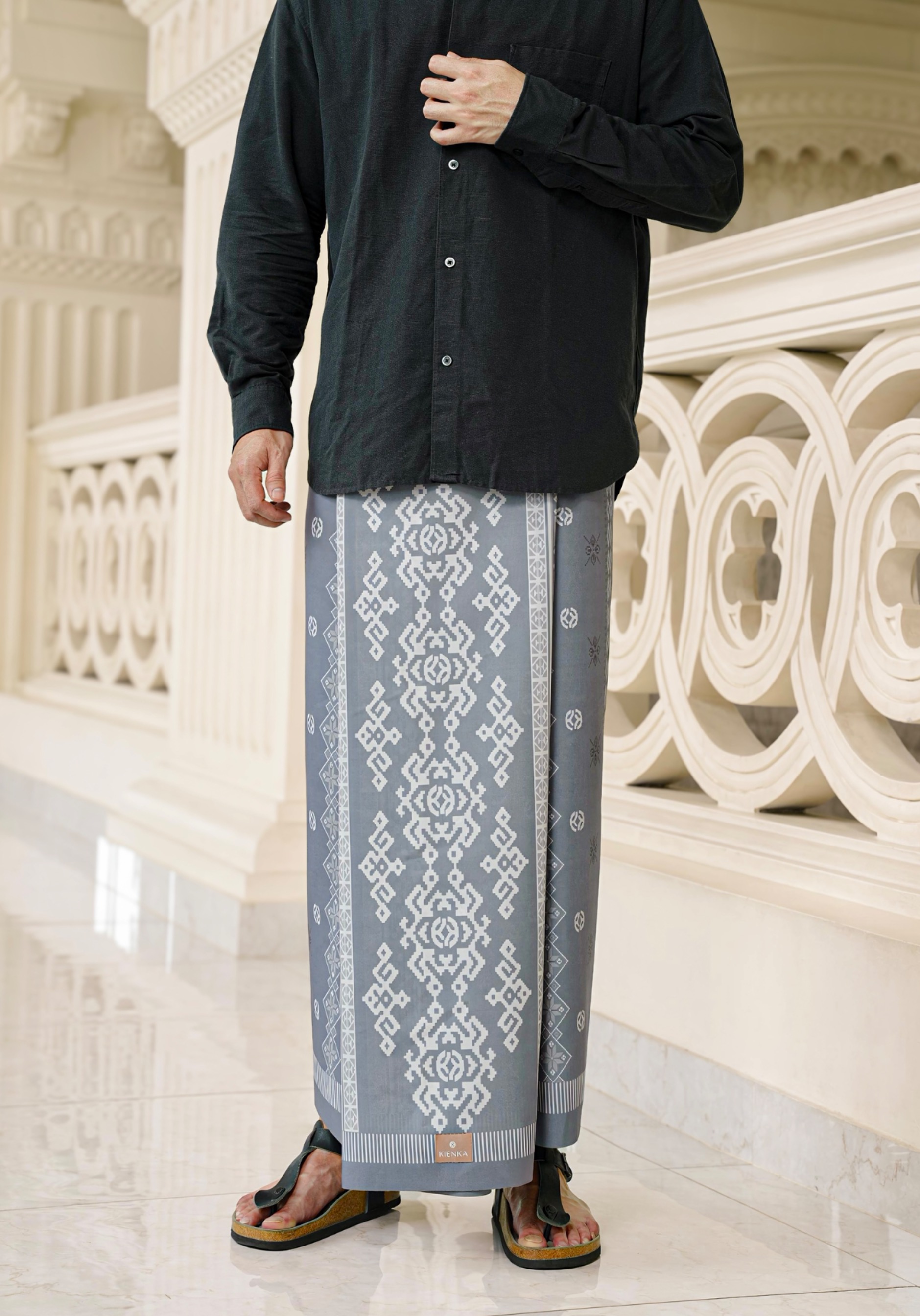 Nawasena Sarung Griss
